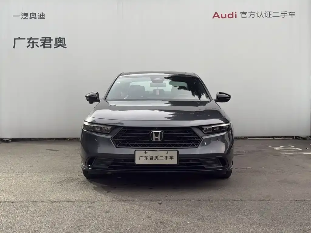 Honda Accord — фото 8