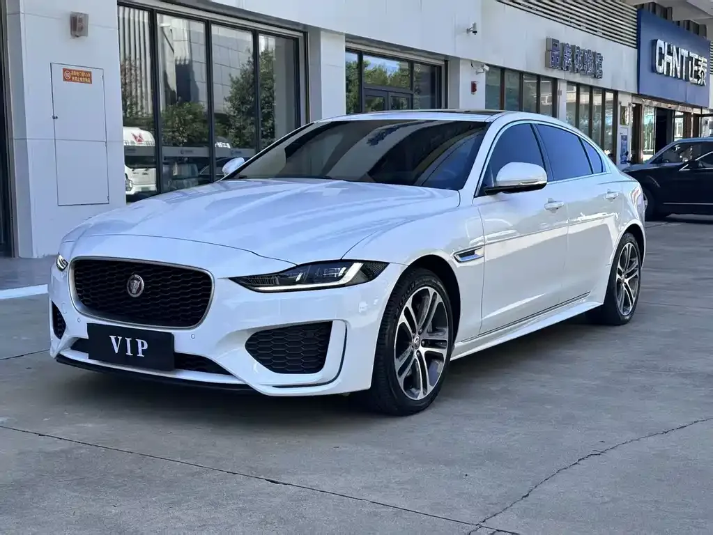 Jaguar XEL — фото 1