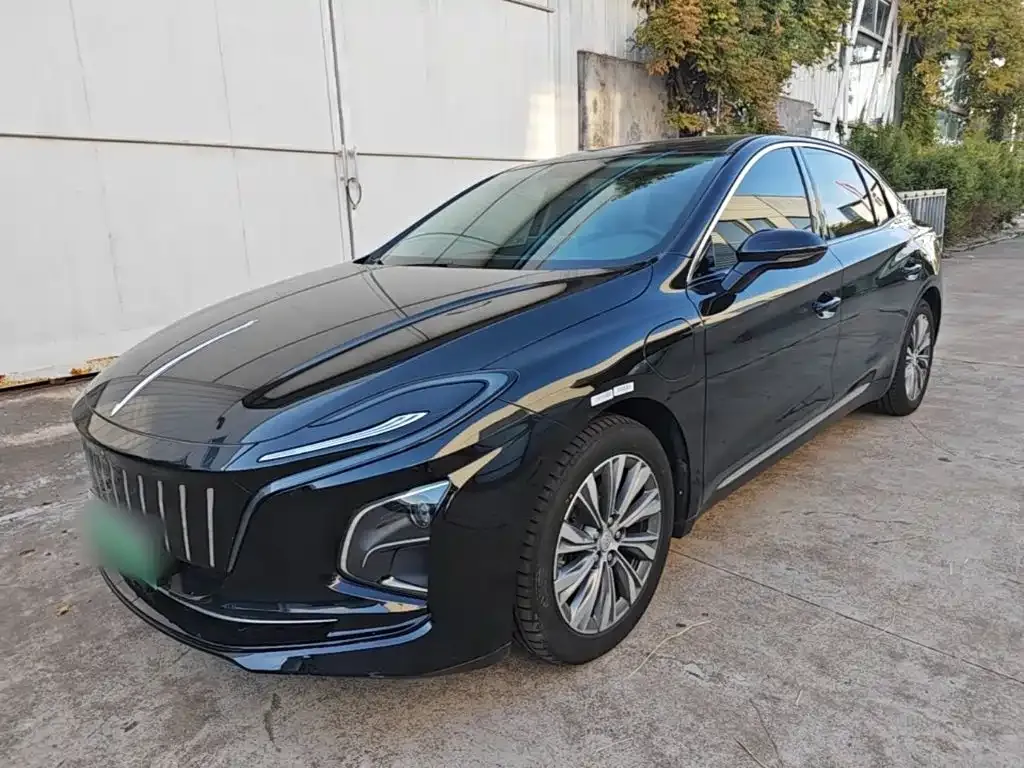 Hongqi E-QM5 — фото 1