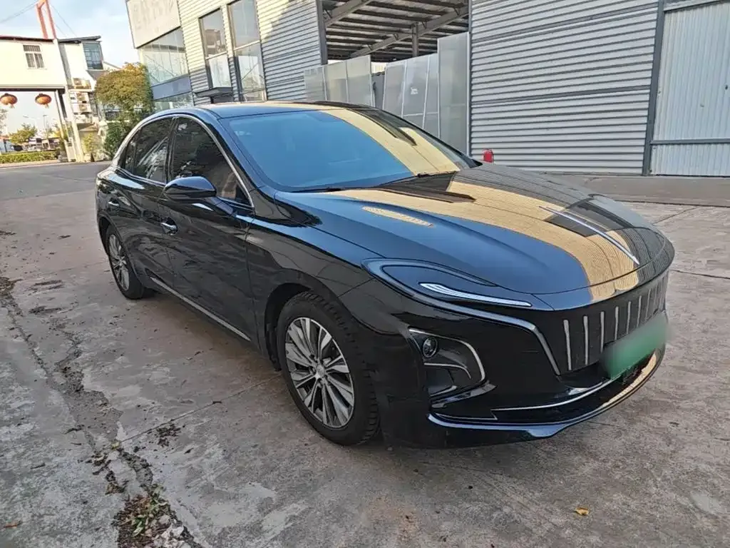 Hongqi E-QM5 — фото 7