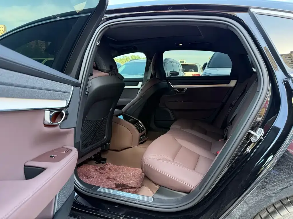 Volvo S90 — фото 7