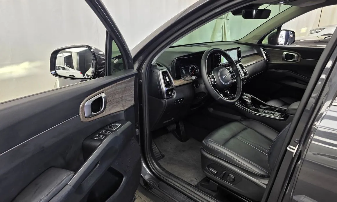 Kia Sorento — фото 10