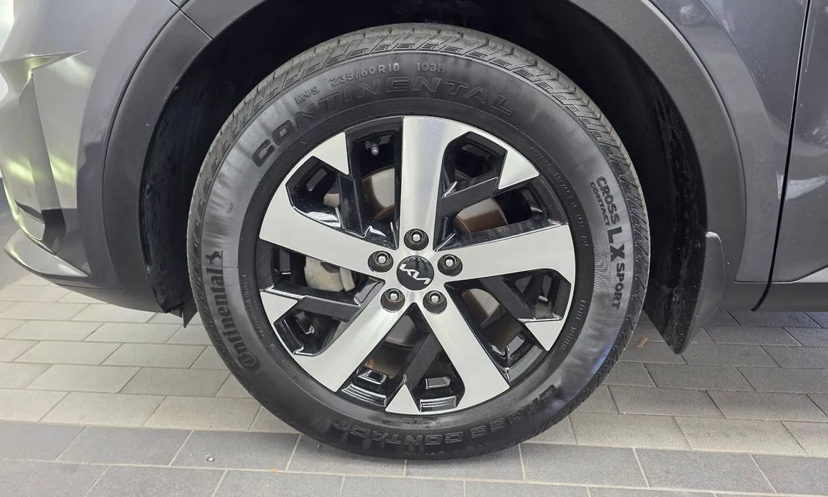 Kia Sorento — фото 8