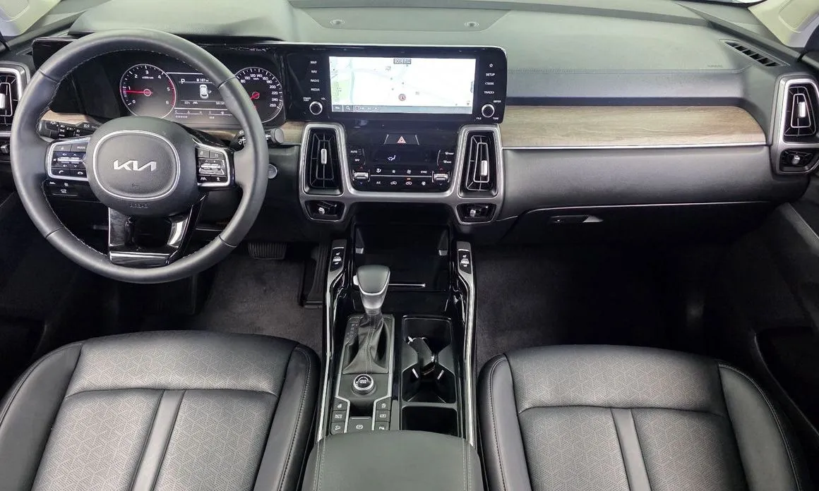Kia Sorento — фото 9