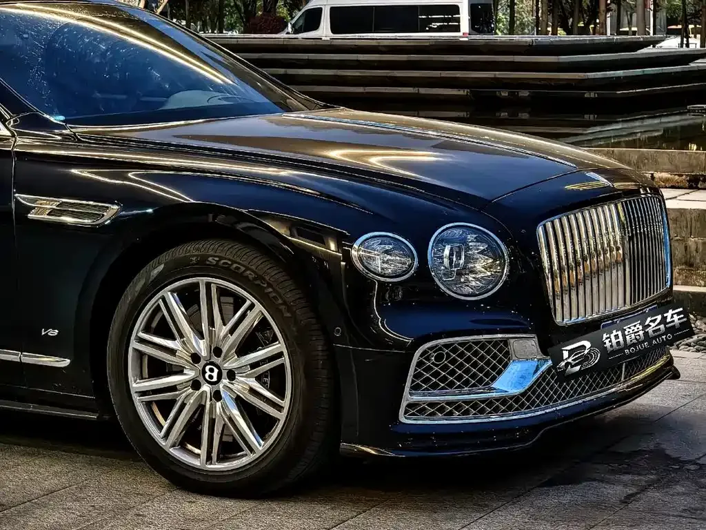 Bentley Flying Spur — фото 8