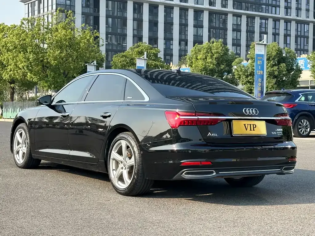 Audi A6L — фото 5