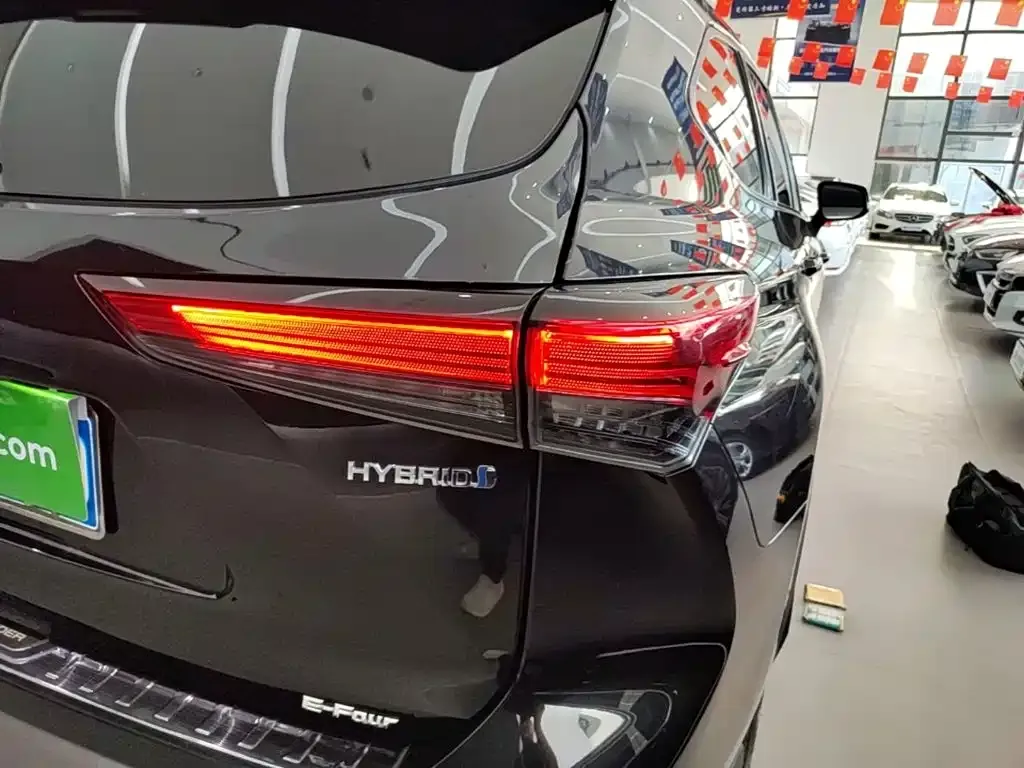 Toyota Highlander — фото 8