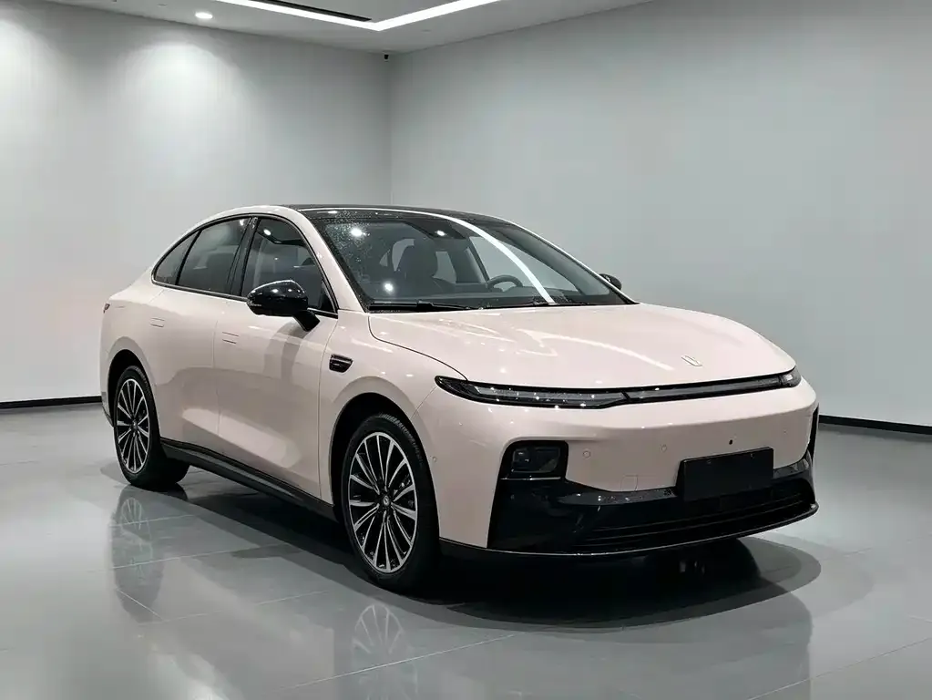Leapmotor Leapmotor B01 — фото 6