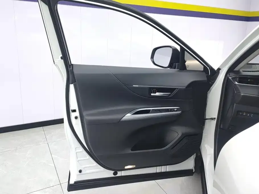 Toyota Harrier — фото 10