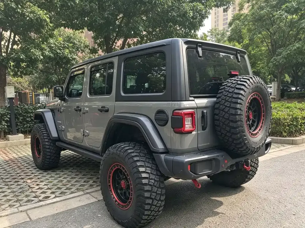 Jeep Wrangler PHEV — фото 9