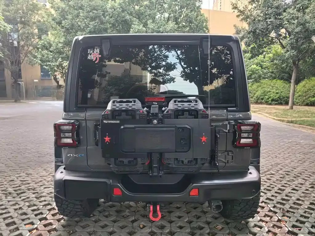 Jeep Wrangler PHEV — фото 6