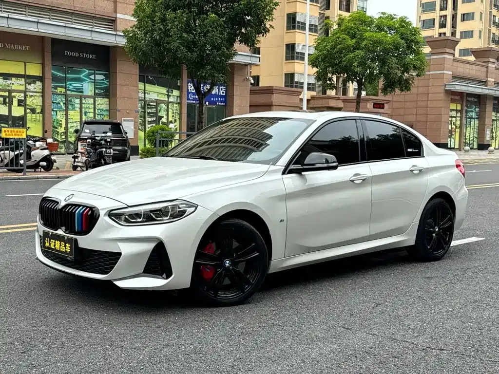 BMW 1 Series — фото 1