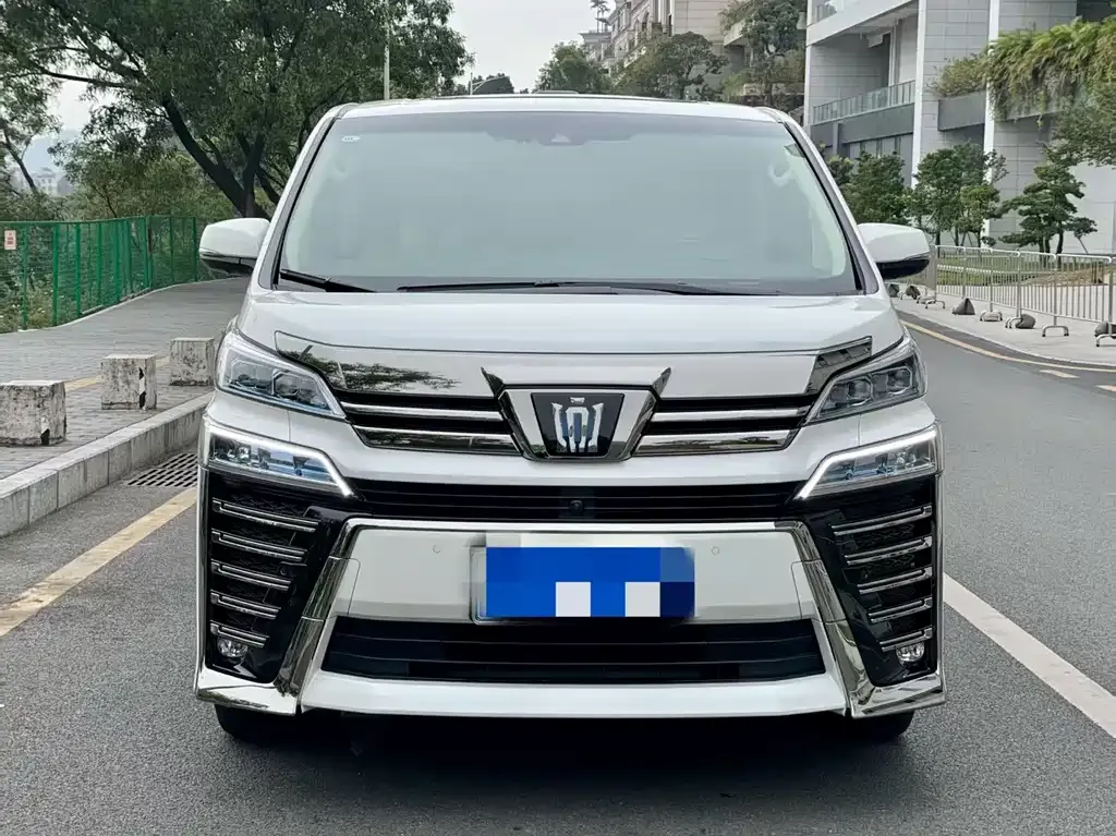 Toyota Vellfire — фото 6