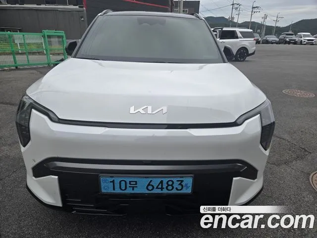 Kia EV3 — фото 1