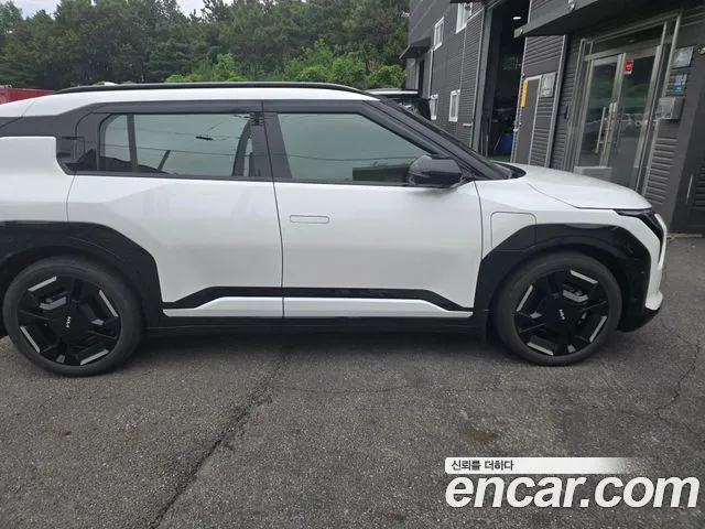 Kia EV3 — фото 5
