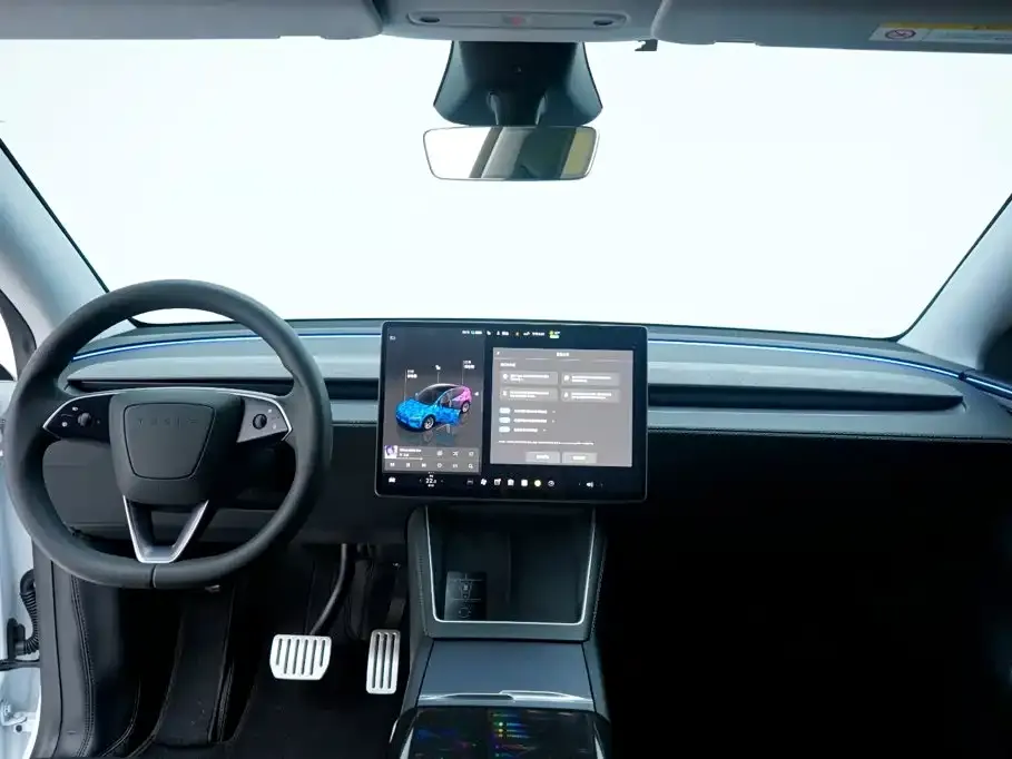 Tesla Model Y — фото 10