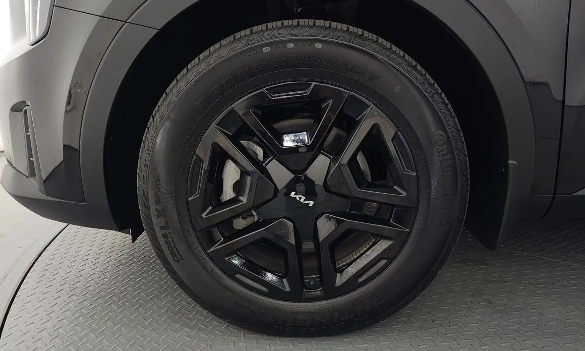 Kia Sorento — фото 8