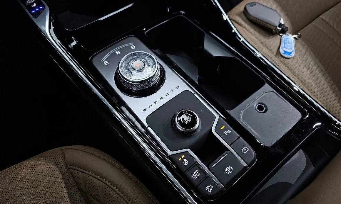 Kia Sorento — фото 9