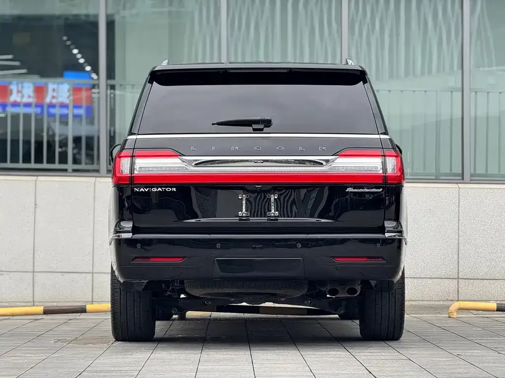 Lincoln Navigator — фото 10