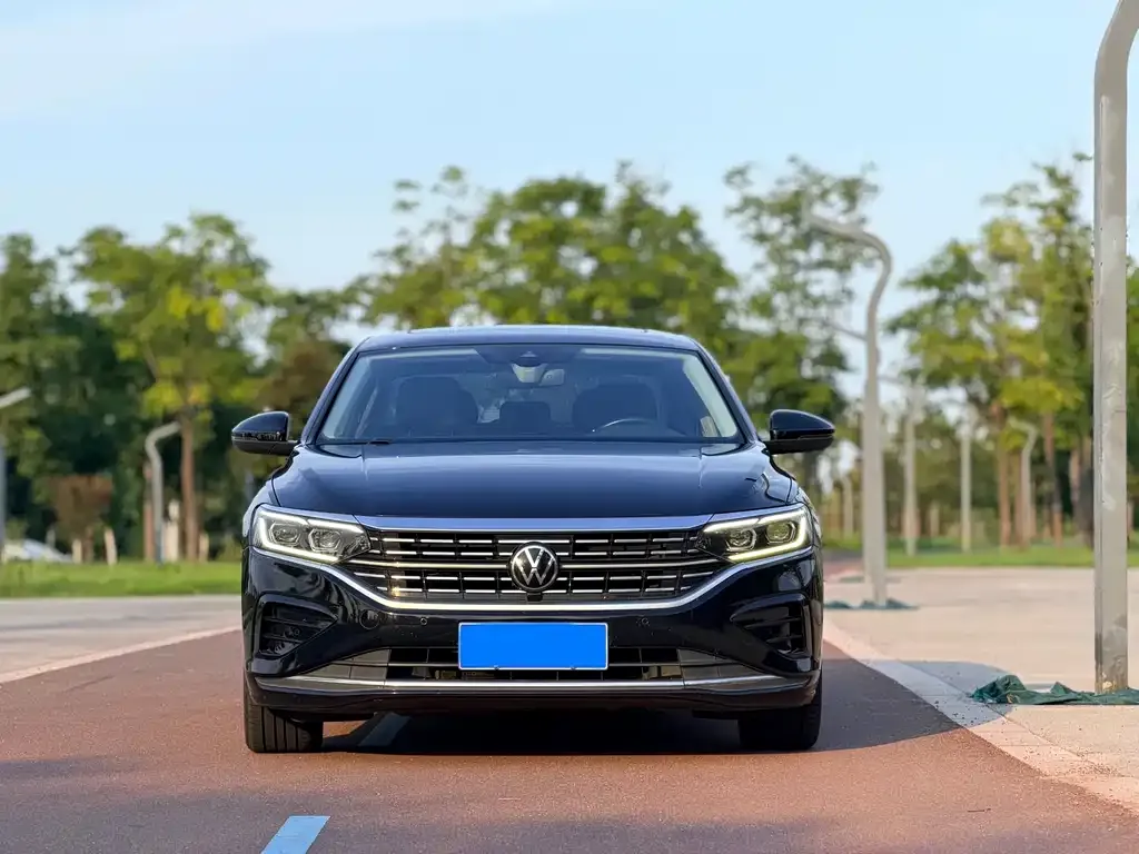 Volkswagen Passat — фото 4