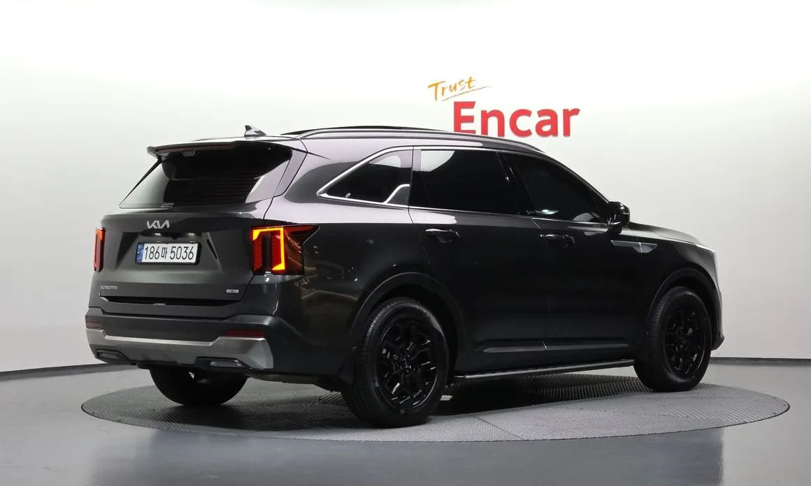Kia Sorento — фото 5