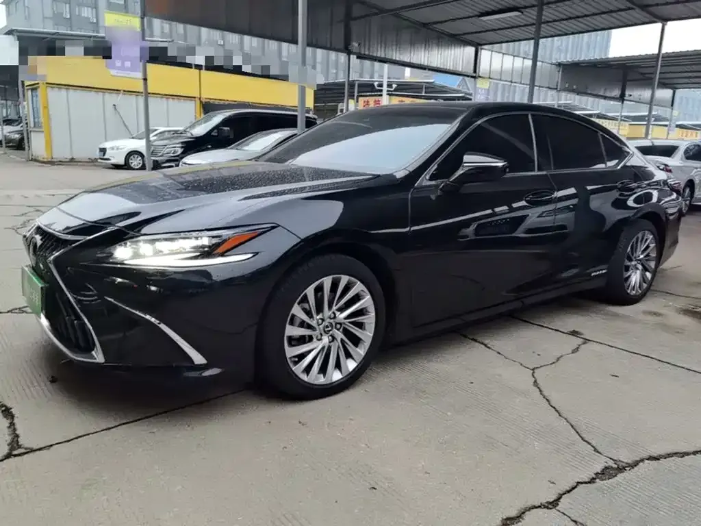 Lexus ES — фото 1