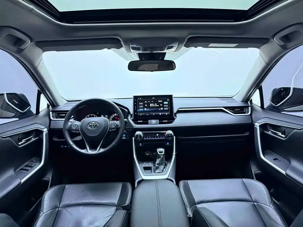 Toyota Wildlander — фото 10