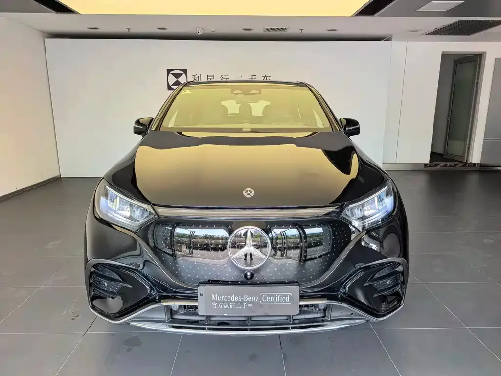Mercedes-Benz EQE SUV — фото 2