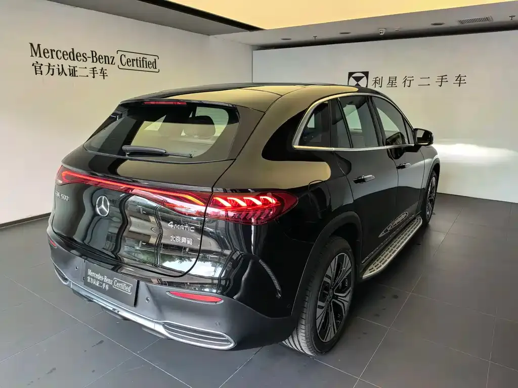 Mercedes-Benz EQE SUV — фото 3