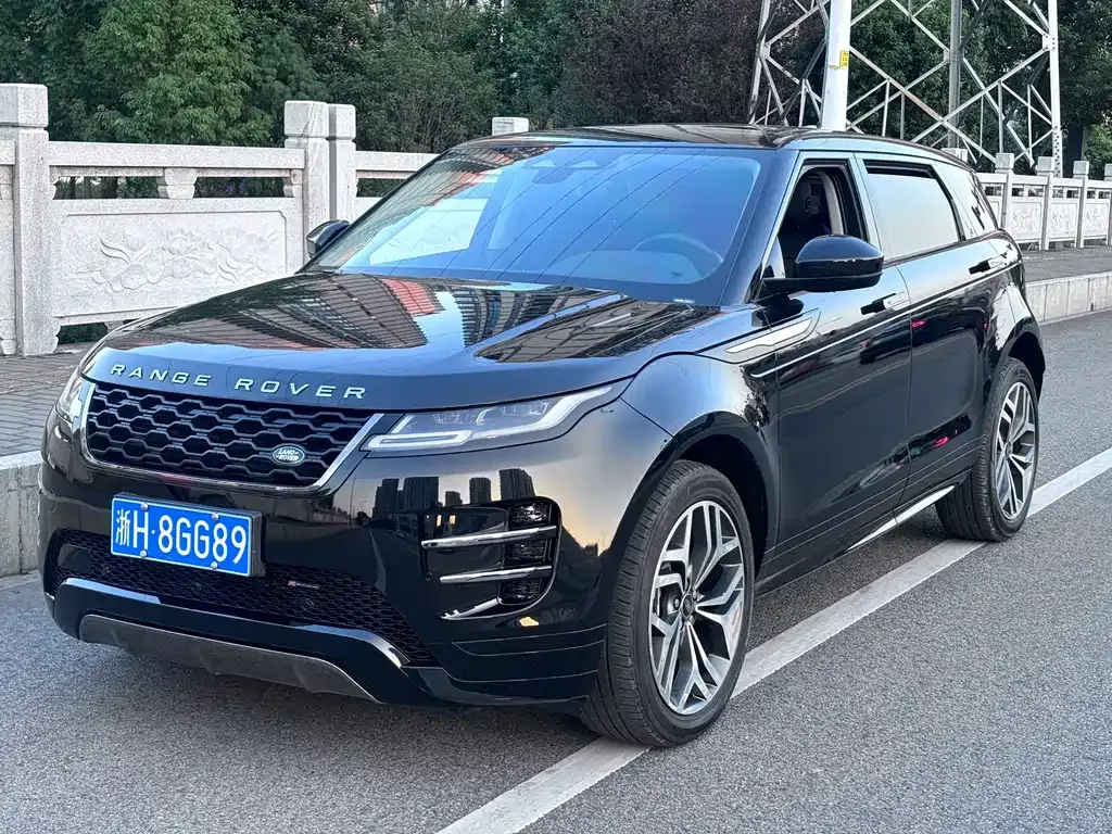 Land Rover Evoque — фото 1