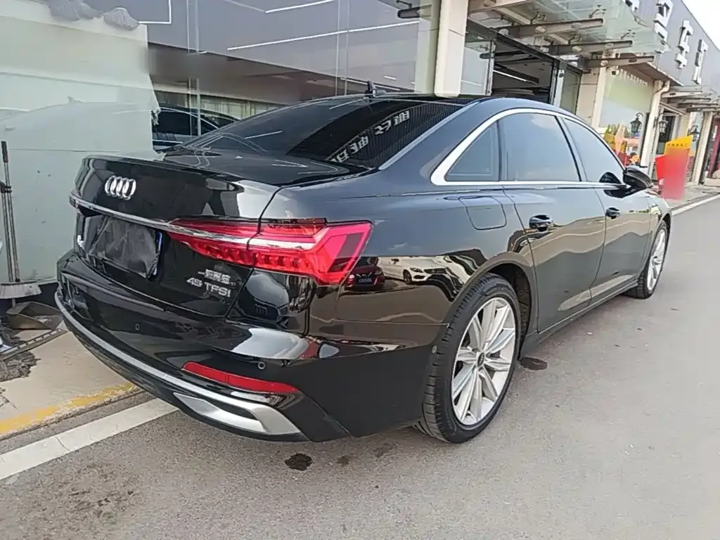 Audi A6L — фото 6