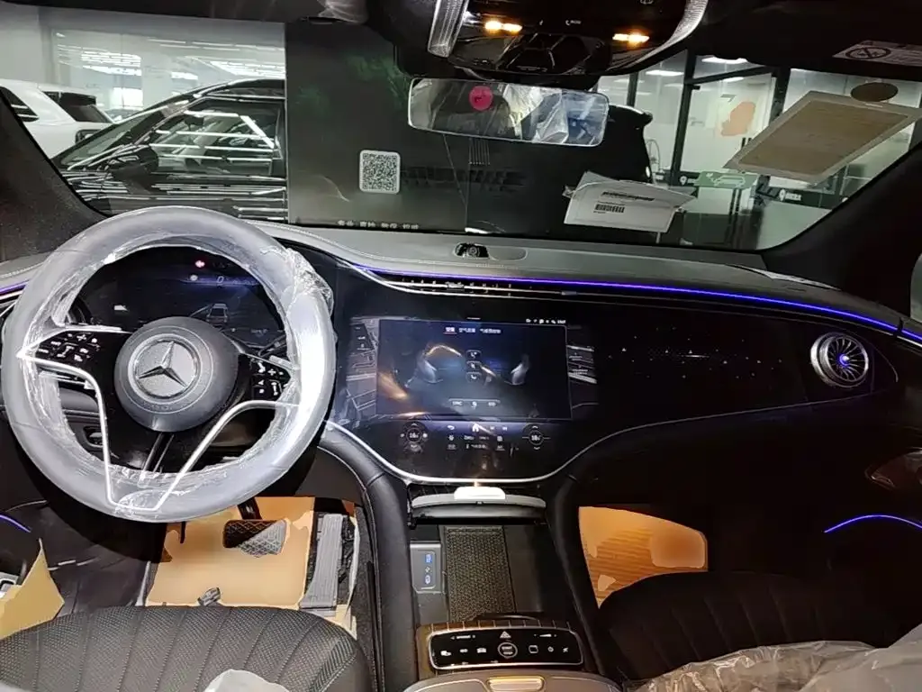 Mercedes-Benz EQS SUV — фото 8