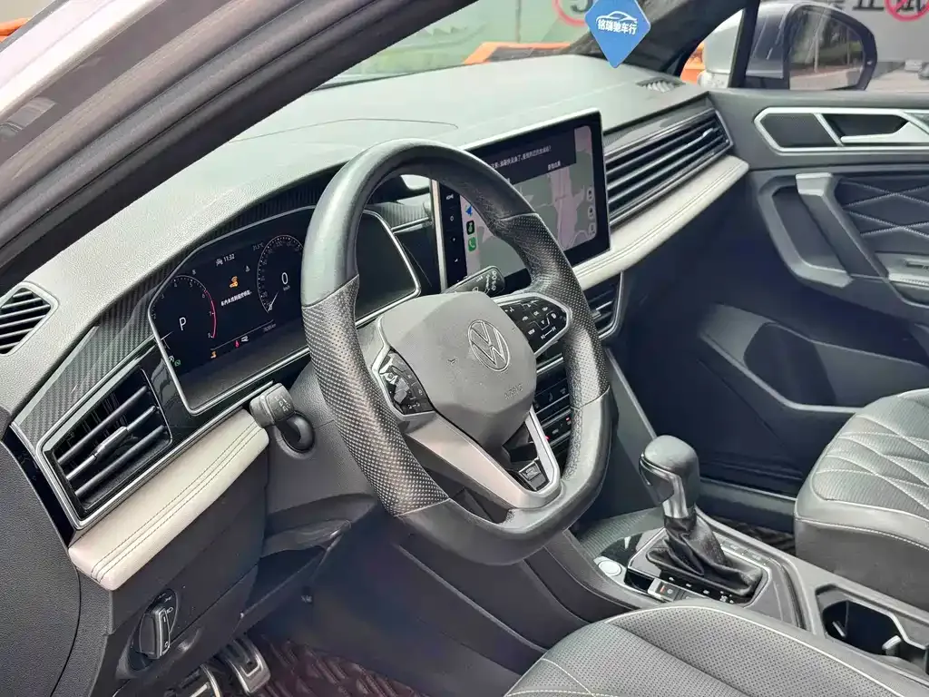 Volkswagen Tiguan L — фото 3