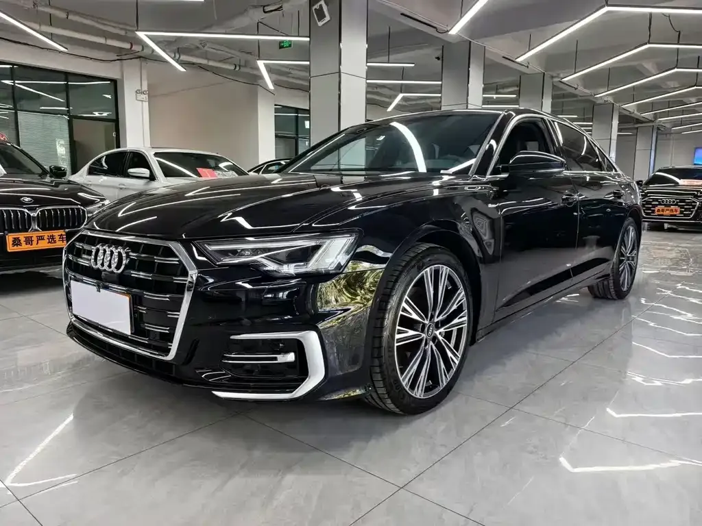 Audi A6L — фото 1