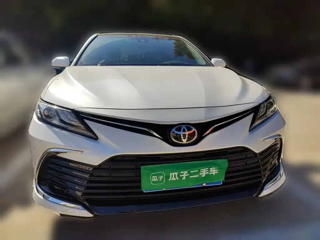 Toyota Camry — фото 8