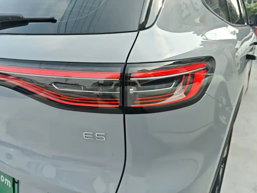 Geely Galaxy E5 — фото 8
