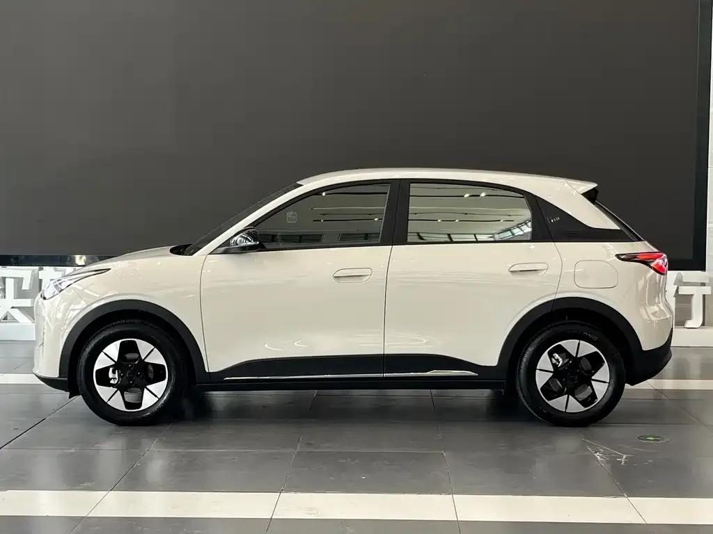 Geely Starburst — фото 7