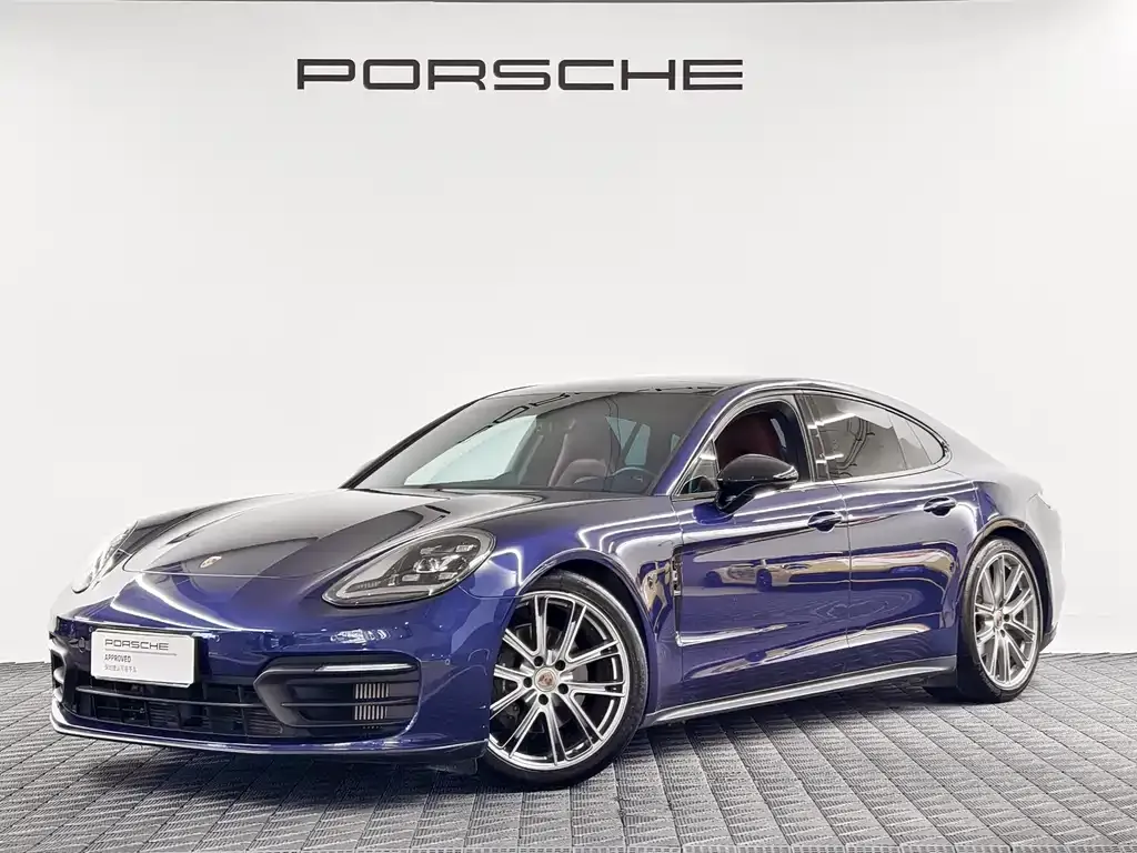 Porsche Panamera — фото 1