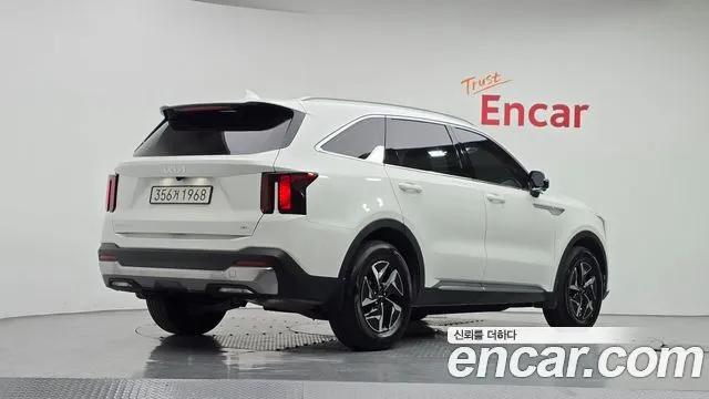 Kia Sorento — фото 5