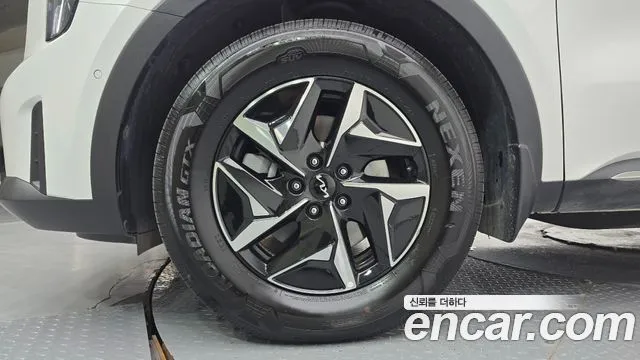 Kia Sorento — фото 8