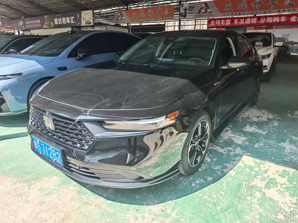 Honda Accord — фото 1