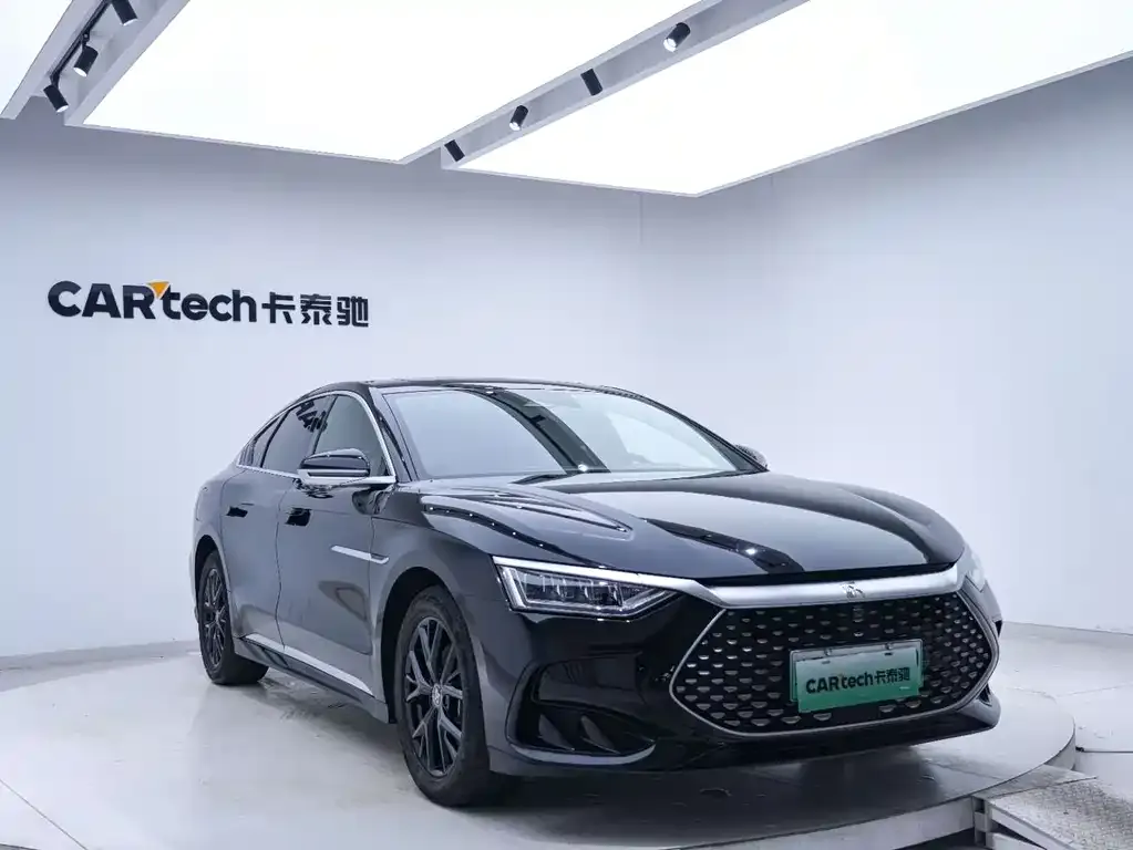 BYD Han — фото 10