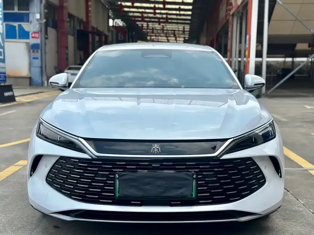 BYD Qin L — фото 1