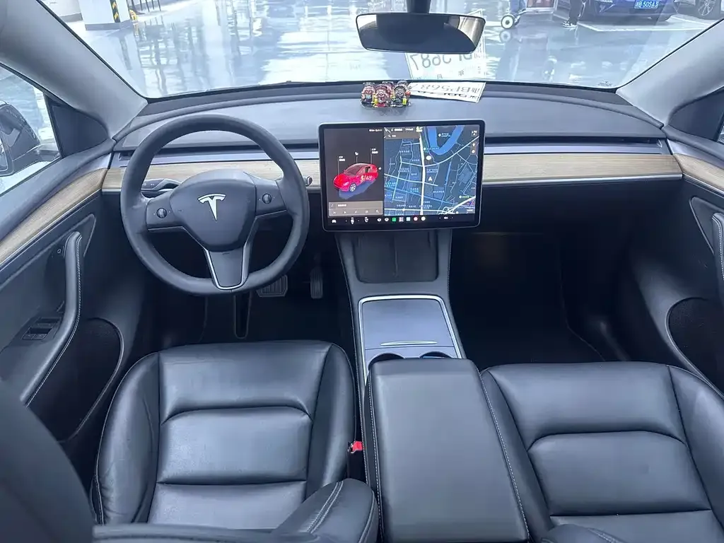 Tesla Model Y — фото 3