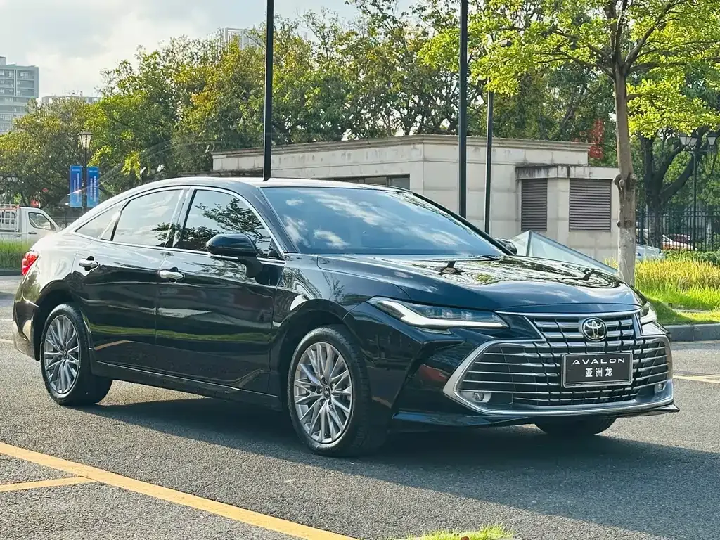 Toyota Avalon — фото 3