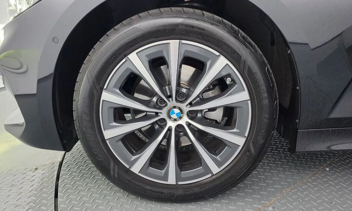 BMW 3-Series — фото 10