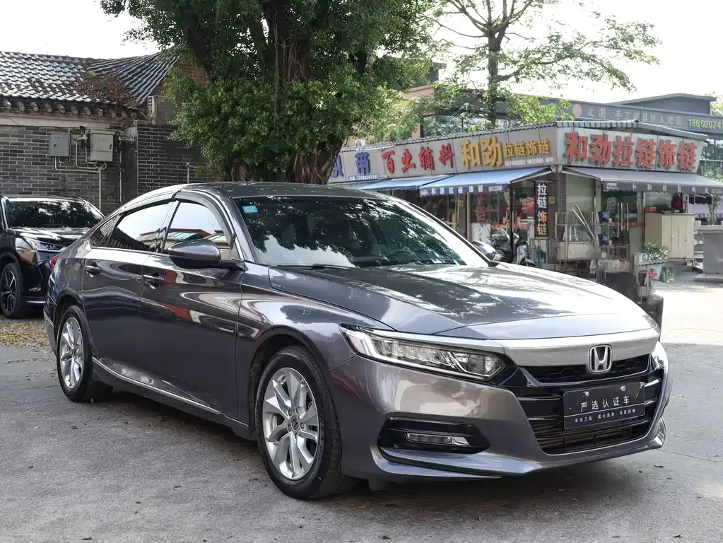 Honda Accord — фото 10