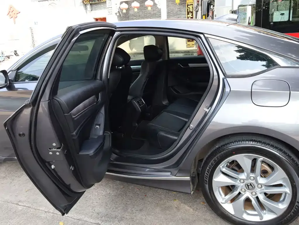 Honda Accord — фото 2