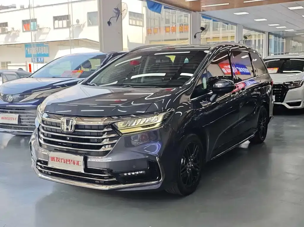 Honda Odyssey — фото 1