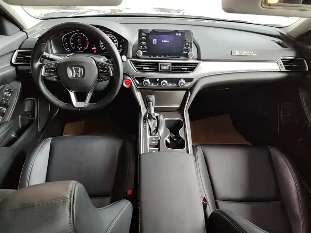 Honda Accord — фото 9